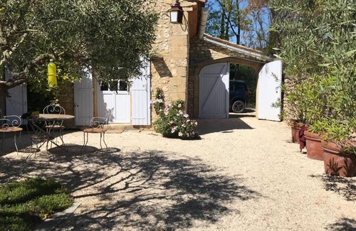 La Capelle-et-Masmolene House | Charming Provençal Farmhouse in La Capelle et Masmolene near Uzes