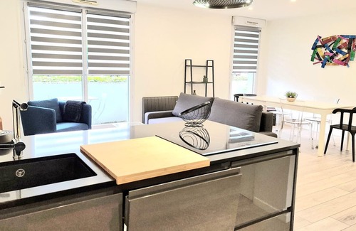 La Riviere-Saint-Sauveur Apartment | Charming 54 m² apartment with swimming pool