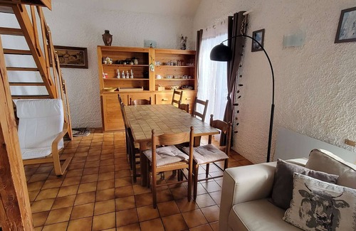 Saint-Michel-de-Chaillol Ski Chalet | Charming Chalet for 5-7 with South-Facing Balcony - Close to Ski, Hiking, Shops