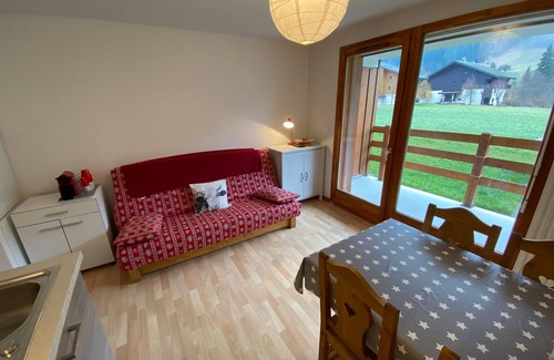 La Chapelle-d'Abondance Apartment | Charming Studio Near Ski Slopes with Mountain View, Parking, and Balcony