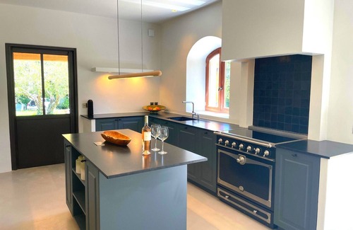 Le Puy-Sainte-Reparade Villa | Charming farmhouse 20 minutes from Aix-en-Provence - by feelluxuryholidays