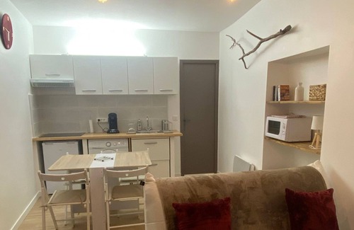 Saint-Guilhem-le-Desert Apartment | charming studio in the heart of Herault.