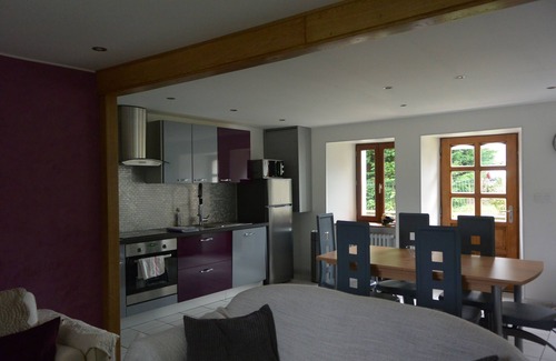 Saint-Sauves-d'Auvergne House | Charming house in the heart of Sancy Valley.