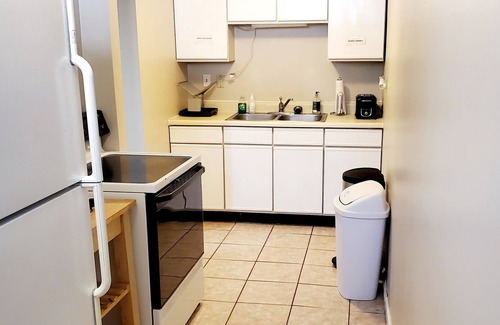 Ferndale Apartment | Charming 1 BDApt - 6 Minutes from BWI Airport, close to Ft. Meade and Baltimore