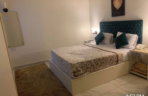 Al Duqqi Hotel | Charming 1-bedroom hotel in Giza Governorate with WiFi, AC