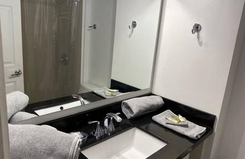 Barrier Island Hotel | Charming 1-bedroom hotel in delightful Fort Lauderdale. Direct ocean view.