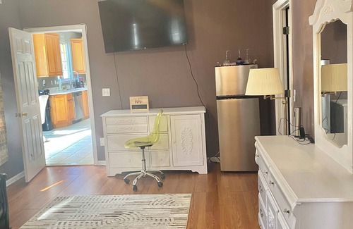 Jackson House | Charming 1-bedroom with br in a house with WiFi, AC in peaceful Jackson Township