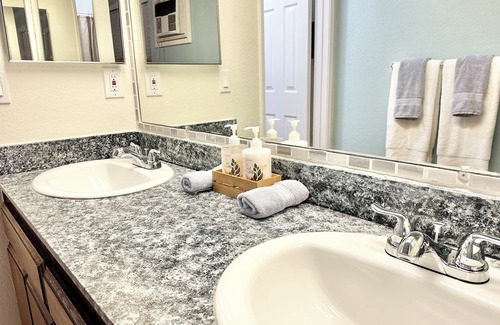 Spring Valley Apartment | Charming 1-bedroom, 20 mins to Airport, Beaches, Gaslamp