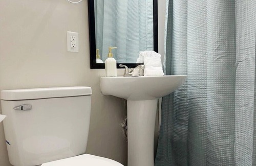 Evansville Apartment | Charming 1-bedroom apartment with AC, WiFi in enchanting Evansville