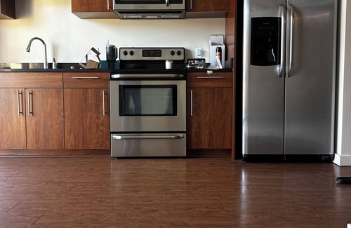 Lower East Side Apartment | Charming 1-bedroom apartment with car included