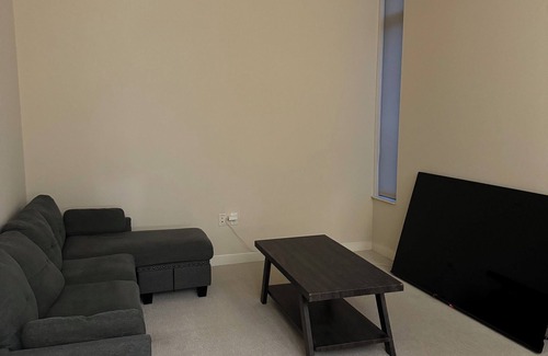 Lower East Side Apartment | Charming 1-bedroom apartment with car included