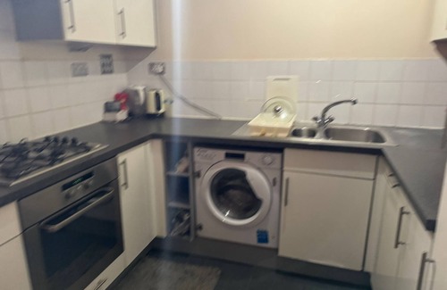 St Luke's Apartment | Charming 1-bedroom apartment in brilliant London with fitness room, WiFi