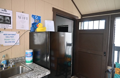 Walton Park Apartment | Charming 1-bedroom apartment with AC, WiFi in lovely Monroe