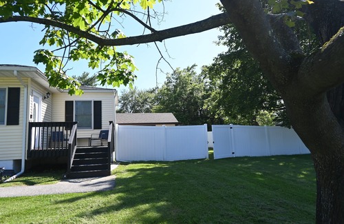 Walton Park Apartment | Charming 1-bedroom apartment with AC, WiFi in lovely Monroe