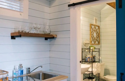 East Side Cottage | Charming 1-bedroom cottage with WiFi, AC in fabulous Atlanta