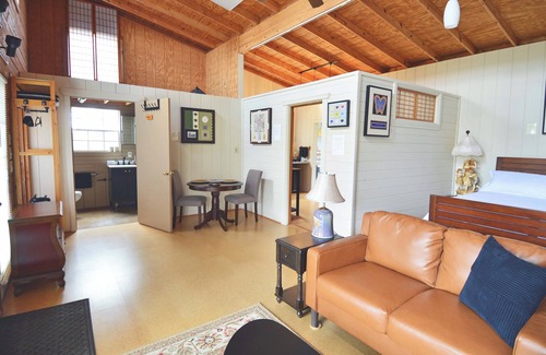 Spicewood House | Charming 1-bedroom gallery bungalow on 9 acres in Spicewood, new central air/ht.