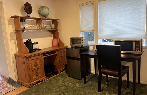 Jacoby Creek Apartment | Charming 1 Bedroom Studio nestled in Arcata