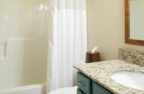 Boyne Falls Resort | Charming 1-bedroom resort with AC, fitness room, pool & hot tub in Boyne Falls