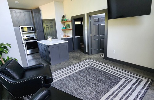 Caddo Valley House | Charming 1-bedroom house in Caddo Valley on the bank of the Caddo River