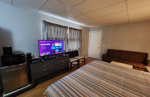 Lake George Hotel | Charming 1-bedroom hotel with AC and WiFi in wonderful Lake George
