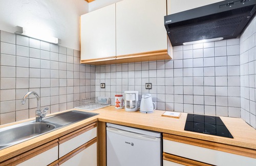 Saint-Chaffrey Apartment | Charming 1-BR Apartment for 4 with Pool, Wi-Fi & Parking, Near Ski Slopes