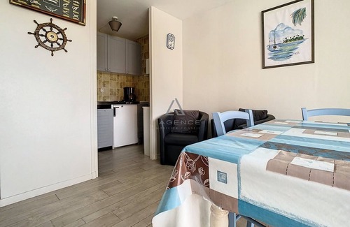 Stella-Plage Apartment | Charming 1-BR Apt near Beach with Balcony, Parking, Pet-Friendly