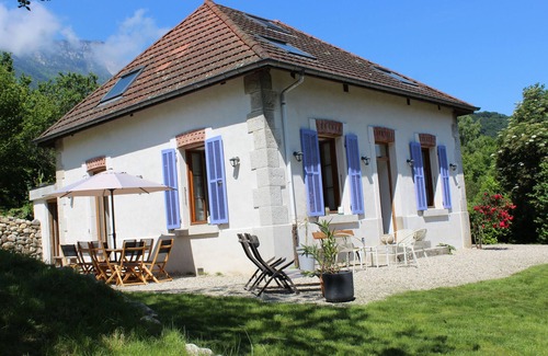 Chapareillan House | Charming 1 to 2 pers gîte at the foot of the Chartreuse