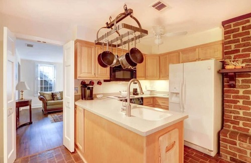 Historic Downtown Savannah Apartment | Charming 1800s Garden Apt. | Dog Friendly + Garage