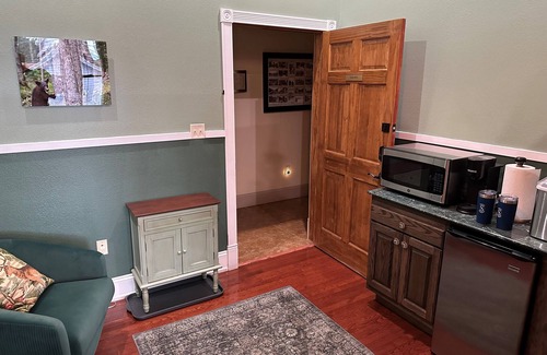 Historic Downtown Bedford House | Charming 1870's Ridenour Building located in Historic Downtown Bedford