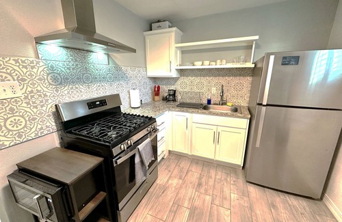 Biggs Field Apartment | Charming 1BR/1BA Rental - Fully Remodeled & Cozy Unit 2n