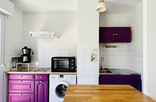 Cambo-les-Bains Apartment | Charming 1BR Apartment in Calm Area, Balcony, Parking, WiFi – Cambo-les-Bains