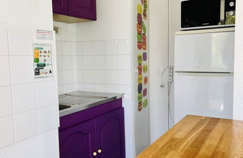 Cambo-les-Bains Apartment | Charming 1BR Apartment in Calm Area, Balcony, Parking, WiFi – Cambo-les-Bains