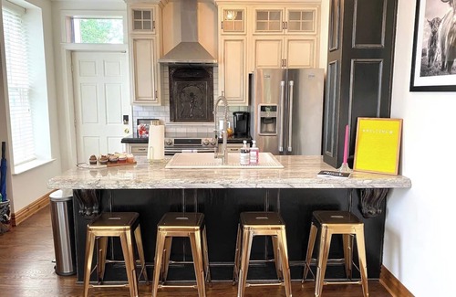 Quality Hill Condo | Charming 2 Bdrm Home in Heart of Downtown KC | 34