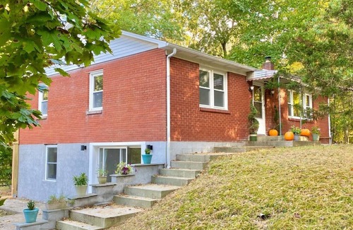 New Paltz House | Charming 2 bdrm steps from New Paltz village