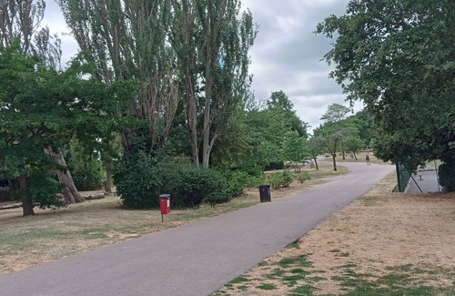 Lewisham Apartment | Charming 2-bed Apartment in London