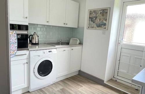 Exmouth Cottage | Charming 2-Bed Cottage, Exmouth | Sleeps 3