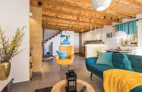 Obrs House | Charming 2-bedroom house in enchanting Mošćenička Draga with hot tub,WiFi, AC