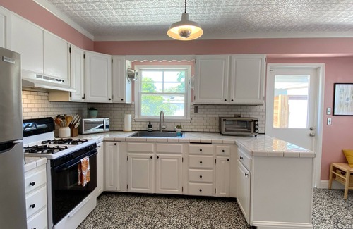 San Luis Obispo House | Charming 2-bedroom historic bungalow - Downtown SLO