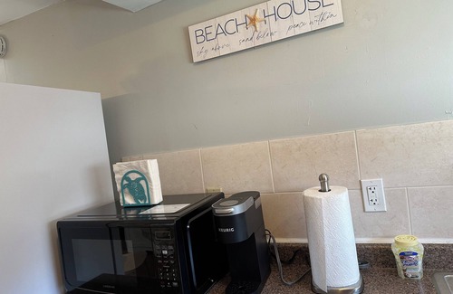 Cape May - Wildwood Cottage | Charming 2-bedroom beach cottage with AC and WiFi in North Wildwood