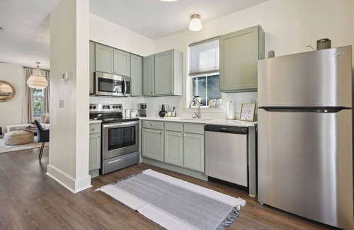 Ocean Springs Cottage | Charming 2-bedroom cottage in peaceful Ocean Springs with AC