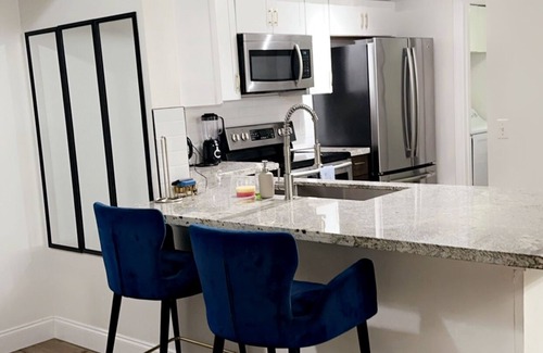 Miramar Condo | Charming 2-bedroom 2 bathroom condo with WiFi, AC in lovely Miramar