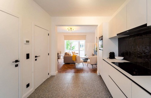 Statiekwartier Apartment | Charming 2-Bedroom Apartment for 7 in Antwerp