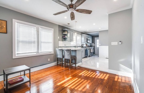 East Massapequa Apartment | Charming 2-bedroom apartment with WiFi, AC in lovely Massapequa