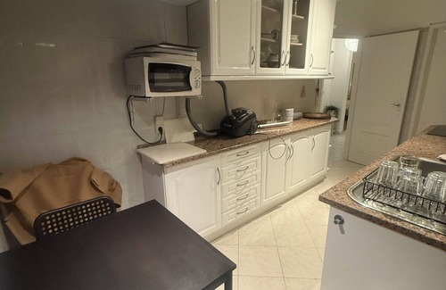 Estoril Cabin | Charming 2-bedroom apartment with AC, WiFi in lovely Estoril! Beach in 2km