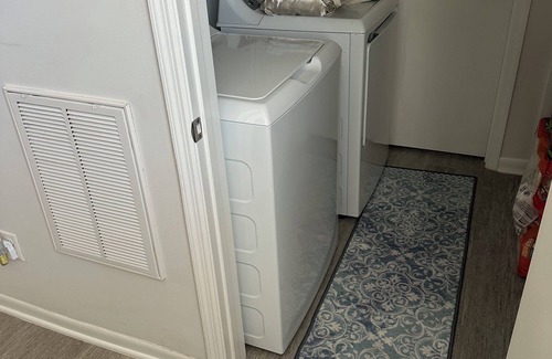 Columbia Apartment | Charming 2-bedroom apartment in beautiful Columbia with AC, WiFi.