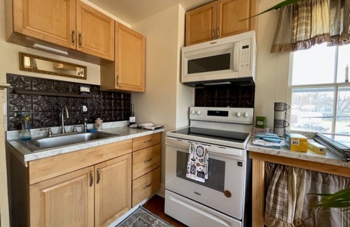 Gardiner Apartment | Charming 2-bedroom apartment above a country store in the heart of Gardiner!