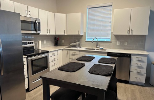 Richmond Apartment | Charming 2-bedroom apartment in delightful Richmond with a breathe taking view