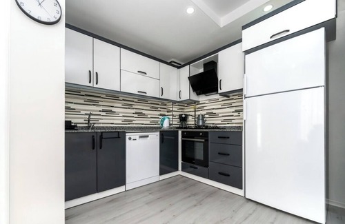 Kaleici Apartment | Charming, 2-bedroom apartment with AC WiFi in amazing Antalya