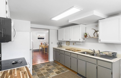 Bozeman Apartment | Charming 2 Bedroom Apartment Downtown In Vibrant Bozeman