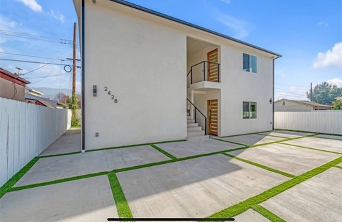 Burbank Apartment | Charming 2-bedroom apartment with WiFi, AC in beautiful Burbank